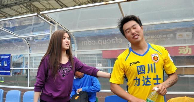 美女老板掏出1亿想冲中超，却在狂输11场后灰溜溜的欠薪跑路