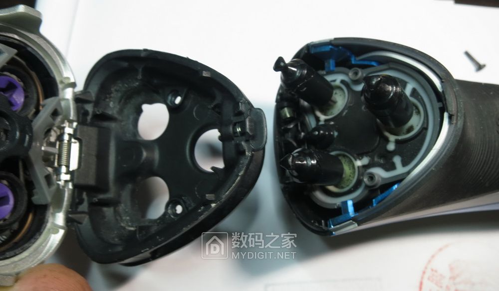 原来剃须的感觉如此美妙！飞利浦三头剃须刀不关机拆修