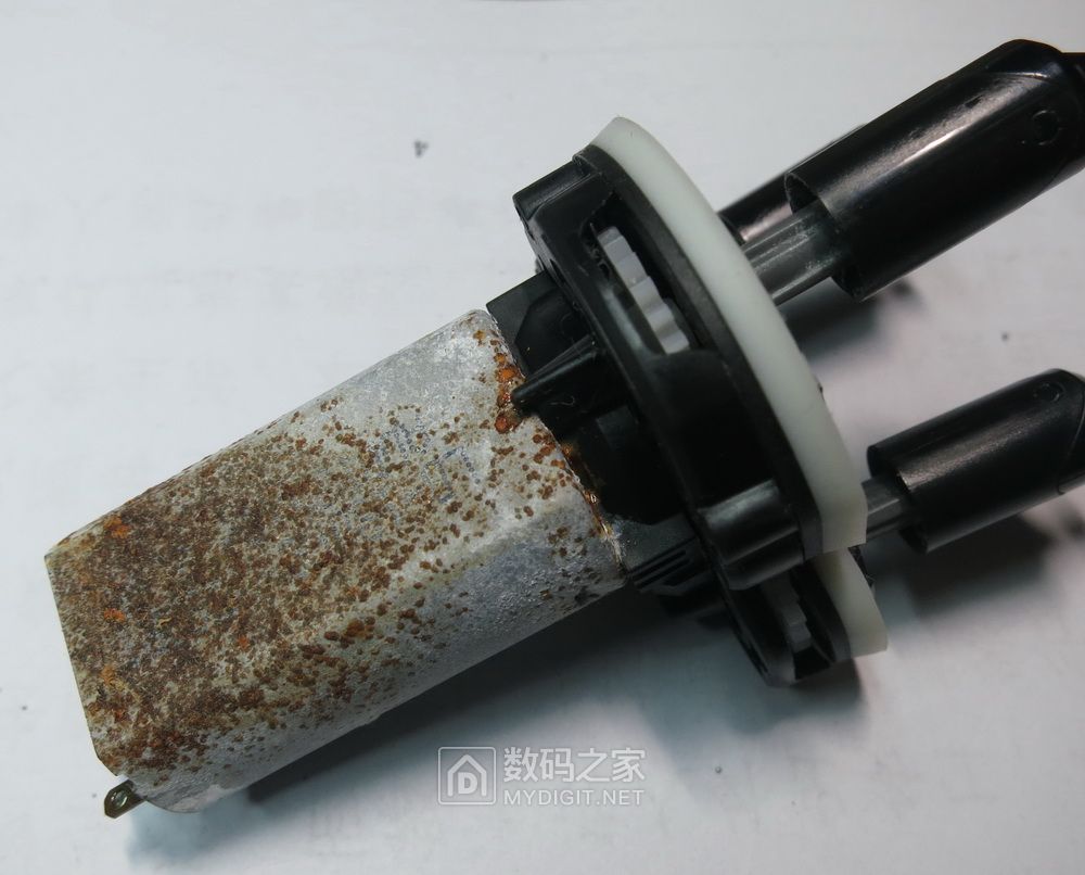 原来剃须的感觉如此美妙！飞利浦三头剃须刀不关机拆修