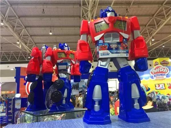 粑粑麻麻带娃去哪里玩,粑粑麻麻带娃去旅行