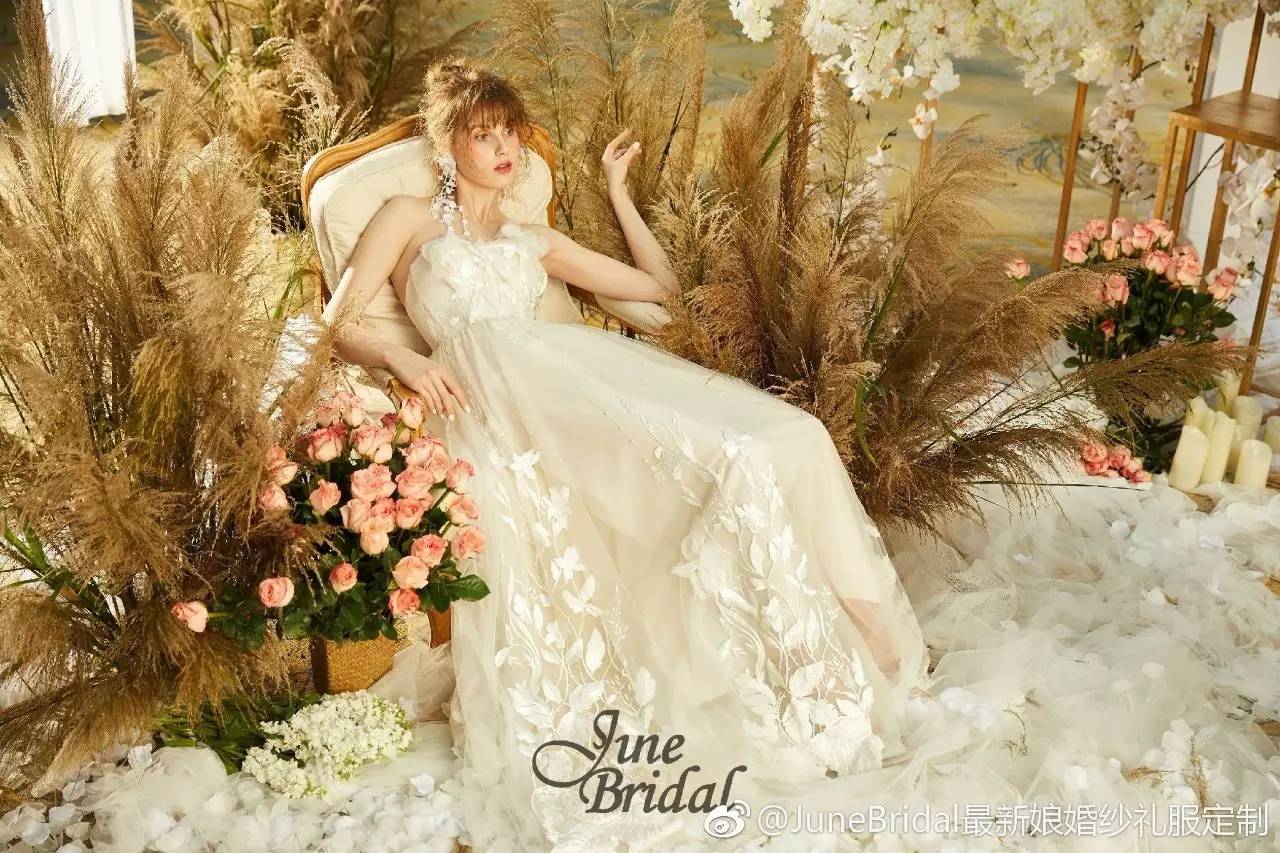 赵丽颖同款婚纱礼服,杨幂赵丽颖同款旗袍造型