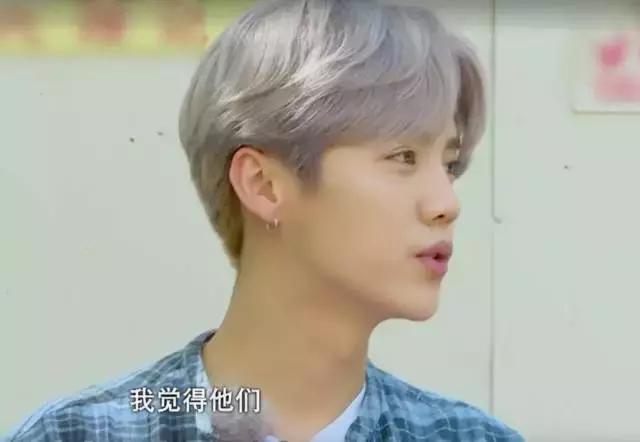 鹿晗约吧大明星,鹿晗关晓彤2017新年愿望