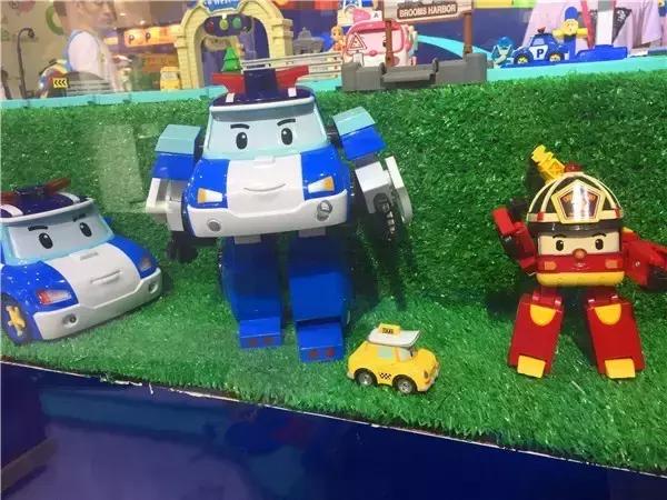 粑粑麻麻带娃去哪里玩,粑粑麻麻带娃去旅行