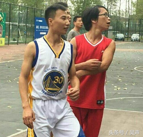 球场上有哪些冷门球衣，不落俗套逼格又高，穿上就显得很懂球