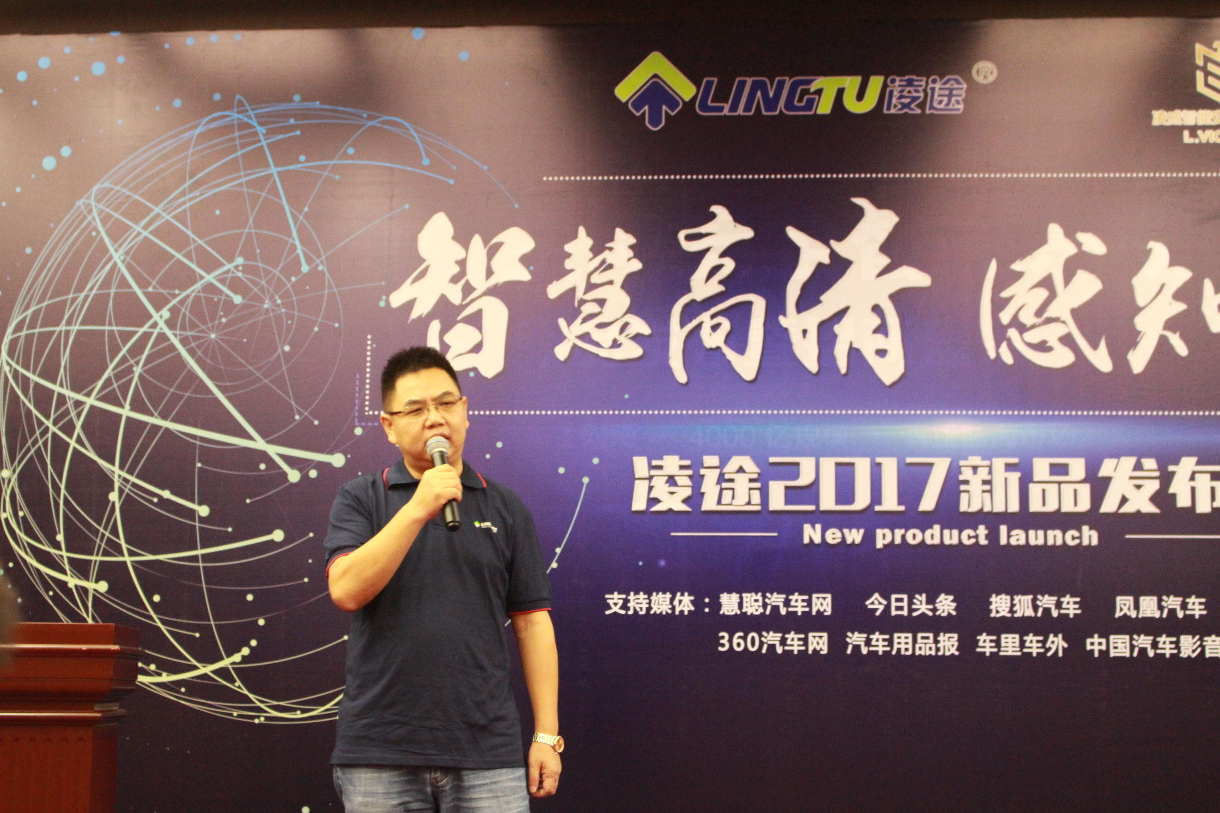 车子加装流媒体后视镜容易亏电吗,电子眩目后视镜能否修复