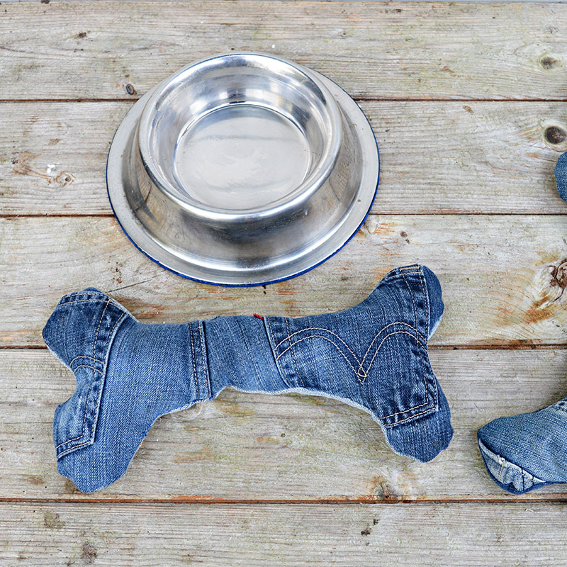 破旧牛仔裤如何废物利用,旧的牛仔裤怎么变废为宝