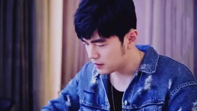 周杰伦个人近期采访视频,周杰伦成名之路专访