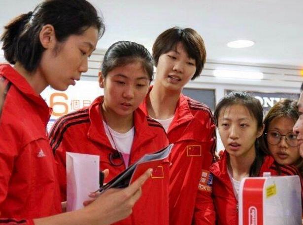 女排黄金一代朱婷,中国女排血拼