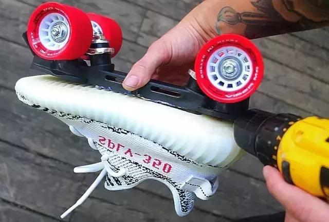 “船长”CP3变身“宇航员”/“白斑马”成轮滑鞋