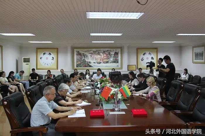 河北外国语学院发生的事,河北外国语学院国际化