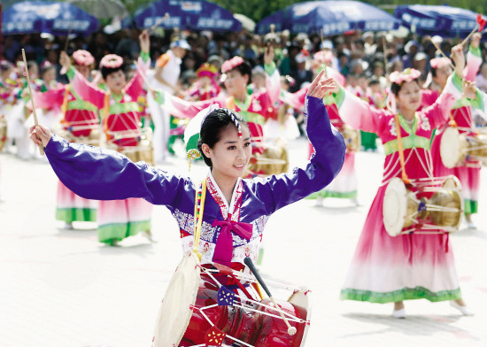 少数民族朝鲜族人能歌善舞,能歌善舞的民族人