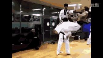 烈火狼之笼斗完整版,烈火狼之笼斗在哪能看