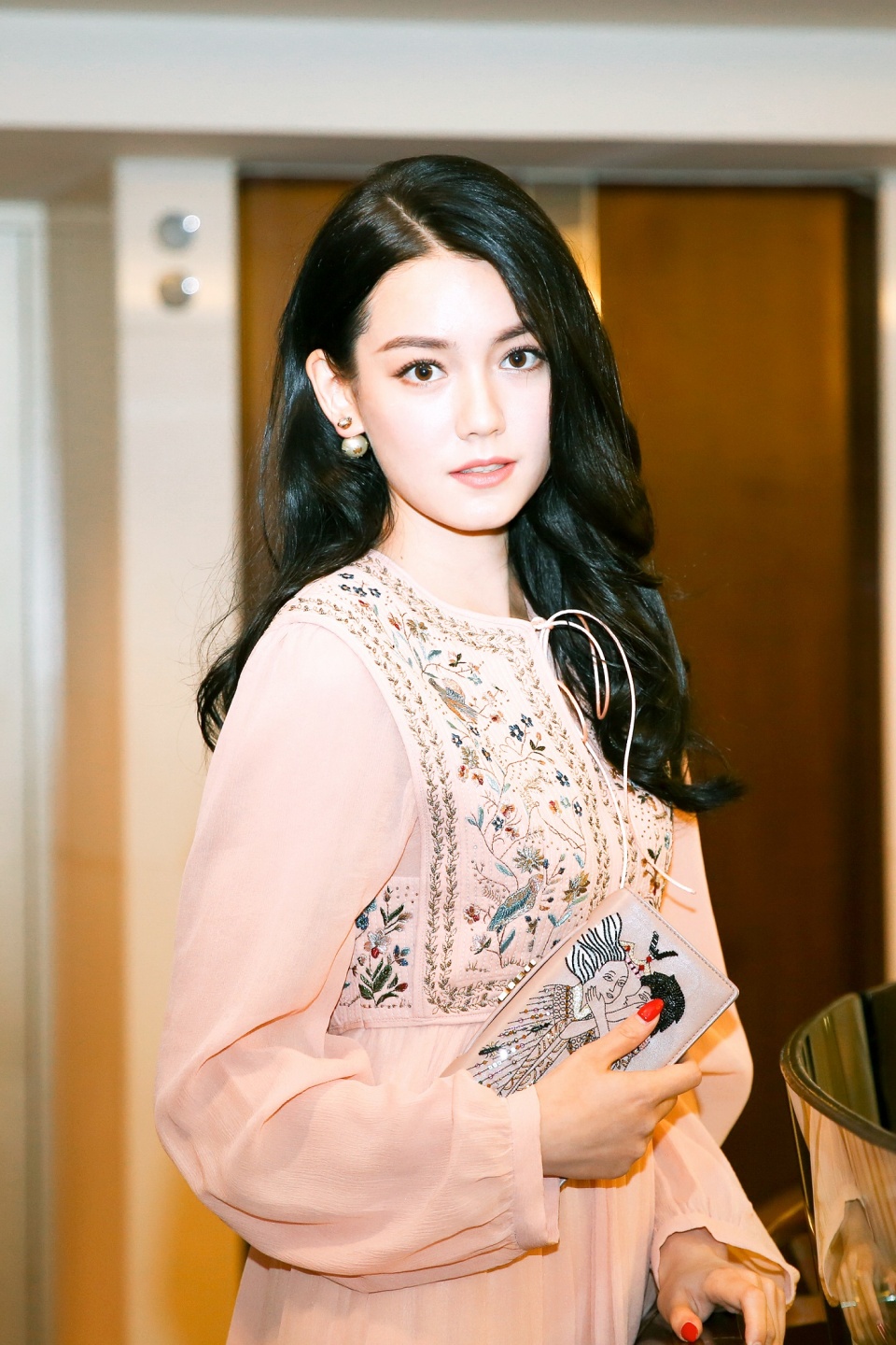 Miss Dior迪奥小姐香水派对，王珞丹、何穗等群星共襄香氛盛宴