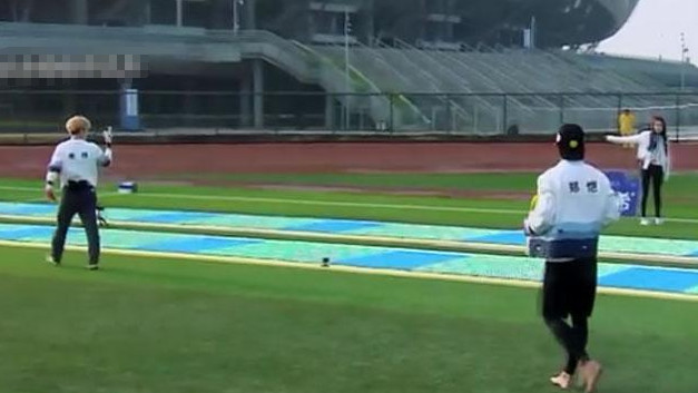 鹿晗热巴跑男未播出片段,跑男鹿晗壁咚热巴