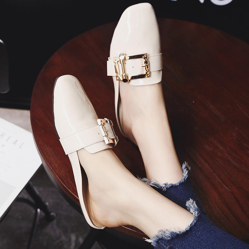 哇哇哇！中国大妈的澡堂拖成时尚标杆了？