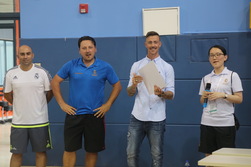 皇马训练夏令营,皇马夏令营完整视频