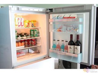 冰箱有水漏地上了,西门子冰箱冷藏室有水珠怎么回事