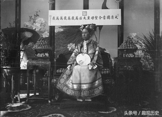 慈禧第一次照相被吓坏,慈禧第一次照相有什么讲究