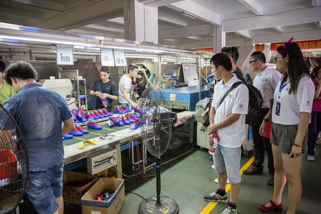 大学生创业卖鞋一年亏二十万,误入鞋途十八载