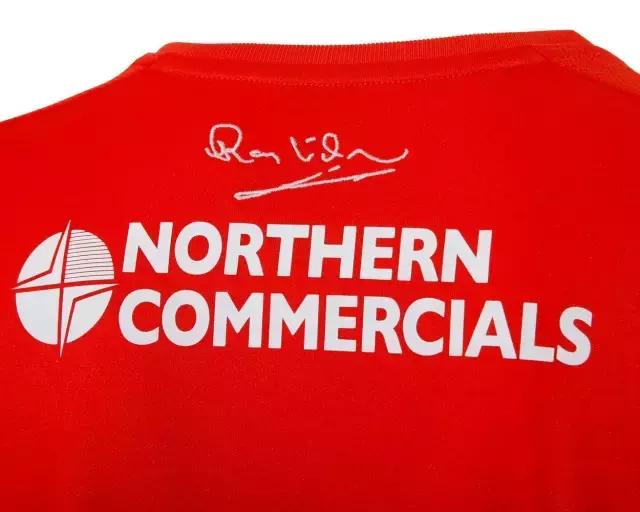 哈德斯菲尔德客场队服,哈德斯菲尔德球衣