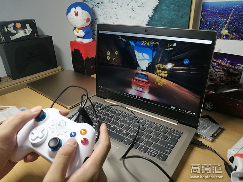 用手柄玩很爽的电脑游戏,用阿修罗2手柄玩的手机赛车游戏