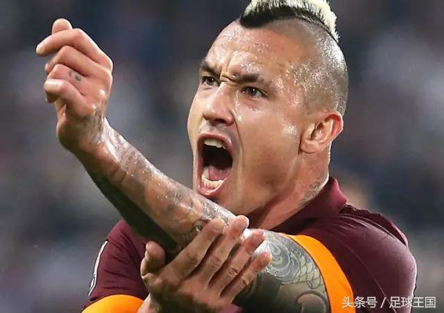 抽烟、烫头，玩世界波，红狼中场捍卫者纳因格兰曼联收了吧