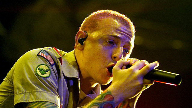 怀念林肯公园贝宁顿,致敬林肯公园主唱贝宁顿