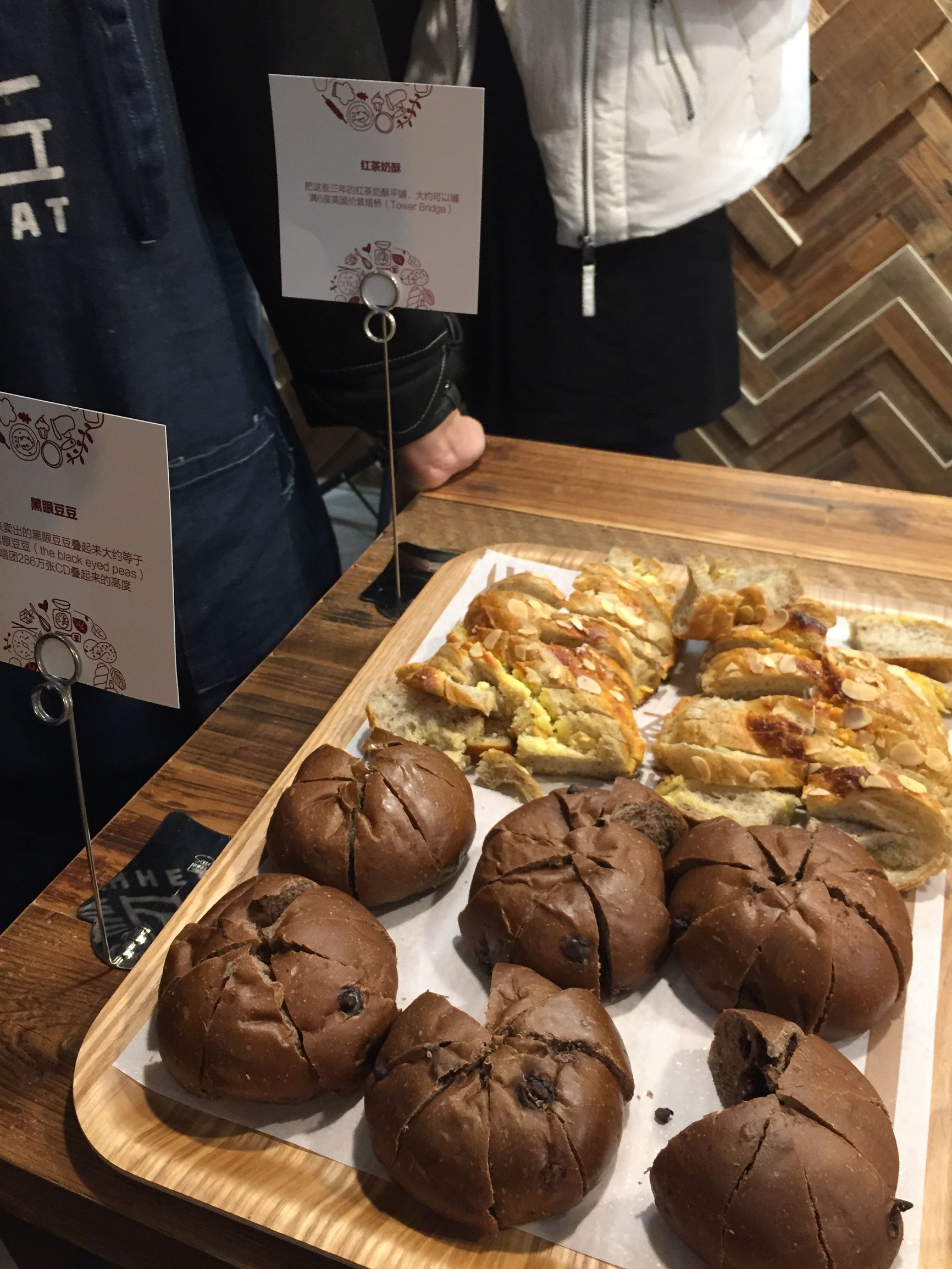 喏，这是一份你想要的20款原麦山丘面包大测评（内含6个彩蛋菜单）