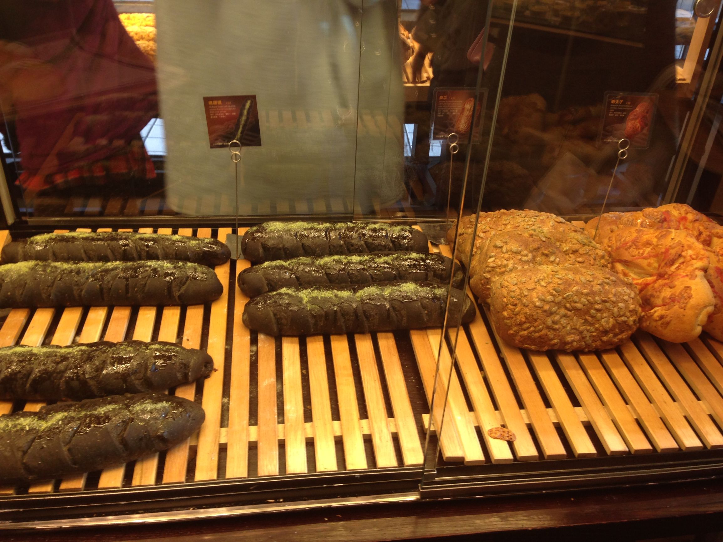 喏，这是一份你想要的20款原麦山丘面包大测评（内含6个彩蛋菜单）