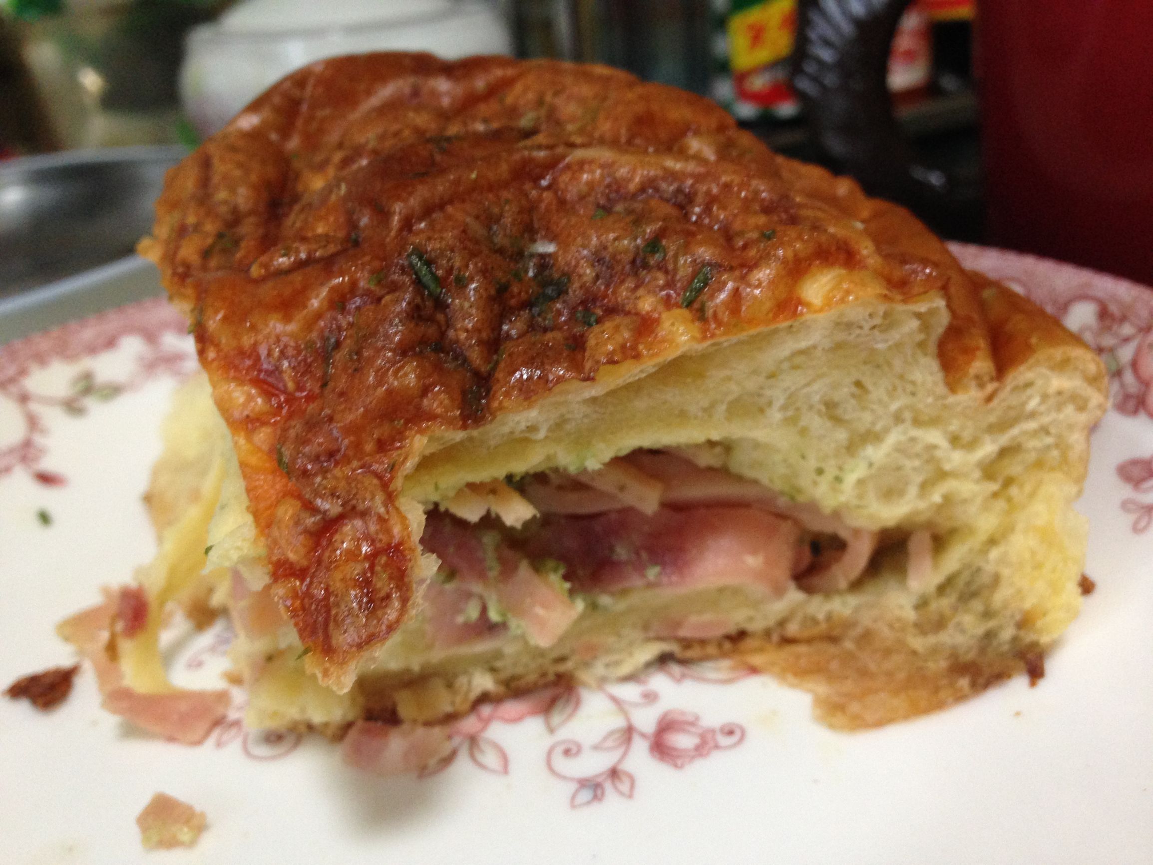 喏，这是一份你想要的20款原麦山丘面包大测评（内含6个彩蛋菜单）