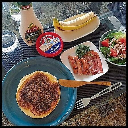 21岁的日本“网红”，居然穿童装拍照？！