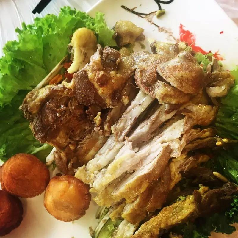 北京科技大学这个西瓜摊神了，一到夏天就成北科吃货聚集地