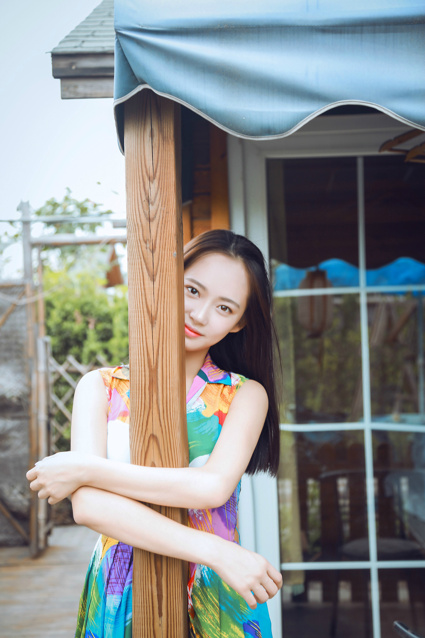 木屋里的小姑娘,围屋里的小姑娘