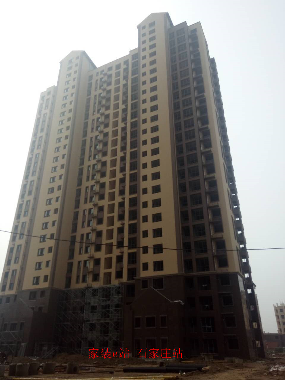 7月19号走访“白金汉府”最新施工进度