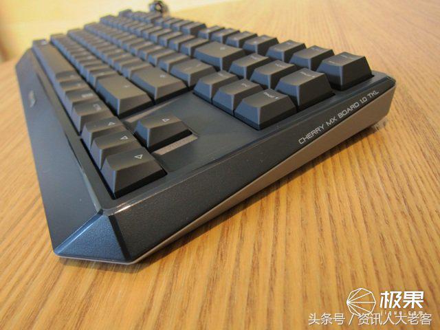 这就是“最正宗”的青轴了——CHERRYMXBOARD1.0TKL引发的思考