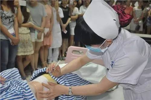 护士打针哪种握针方法更好,儿科护士打针技巧