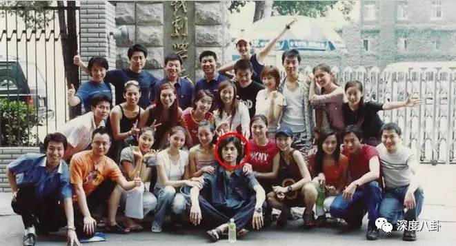 贺涵事业全面开挂，而真实的靳东又有什么样的故事？