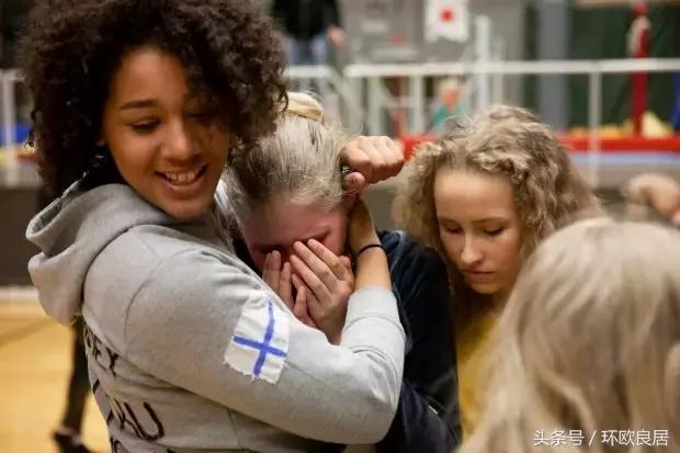 世界各种奇葩大赛集锦,超级搞笑的奇葩比赛