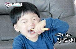 怎么拯救牙齿易龋齿的宝宝,如何安抚长牙期的宝宝