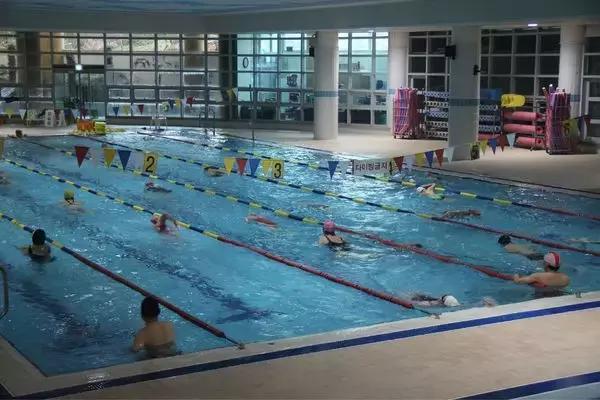 三伏天游泳有什么讲究,三伏天怎么避免感冒