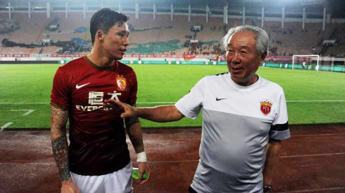 张琳芃恒大比赛视频,张琳芃百场赢了几场进了几个球