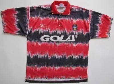 哈德斯菲尔德客场队服,哈德斯菲尔德球衣