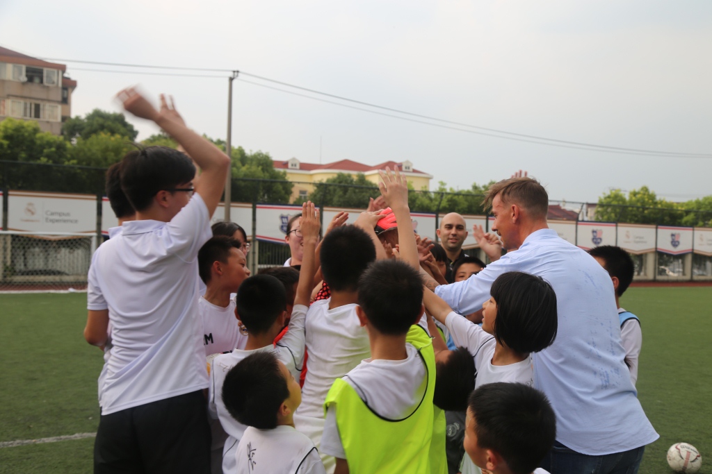 皇马训练夏令营,皇马夏令营完整视频