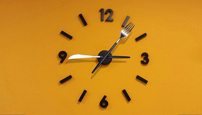 消化不良一直打嗝想吐怎么办,消化不良打嗝还吐是什么原因