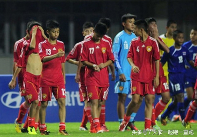 孩子别哭，你还没有见过11个傻子踢球