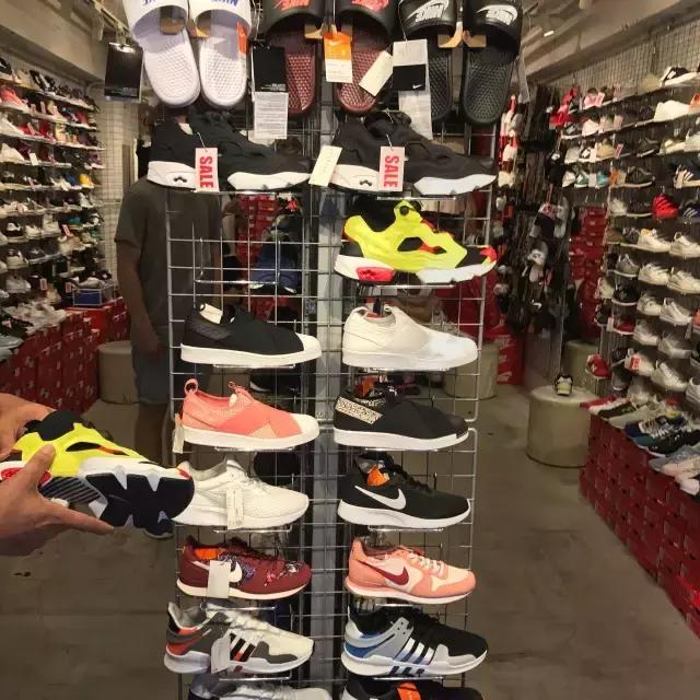 逛完这10家原宿球鞋店后，爆款冷门你想要的这里都有！