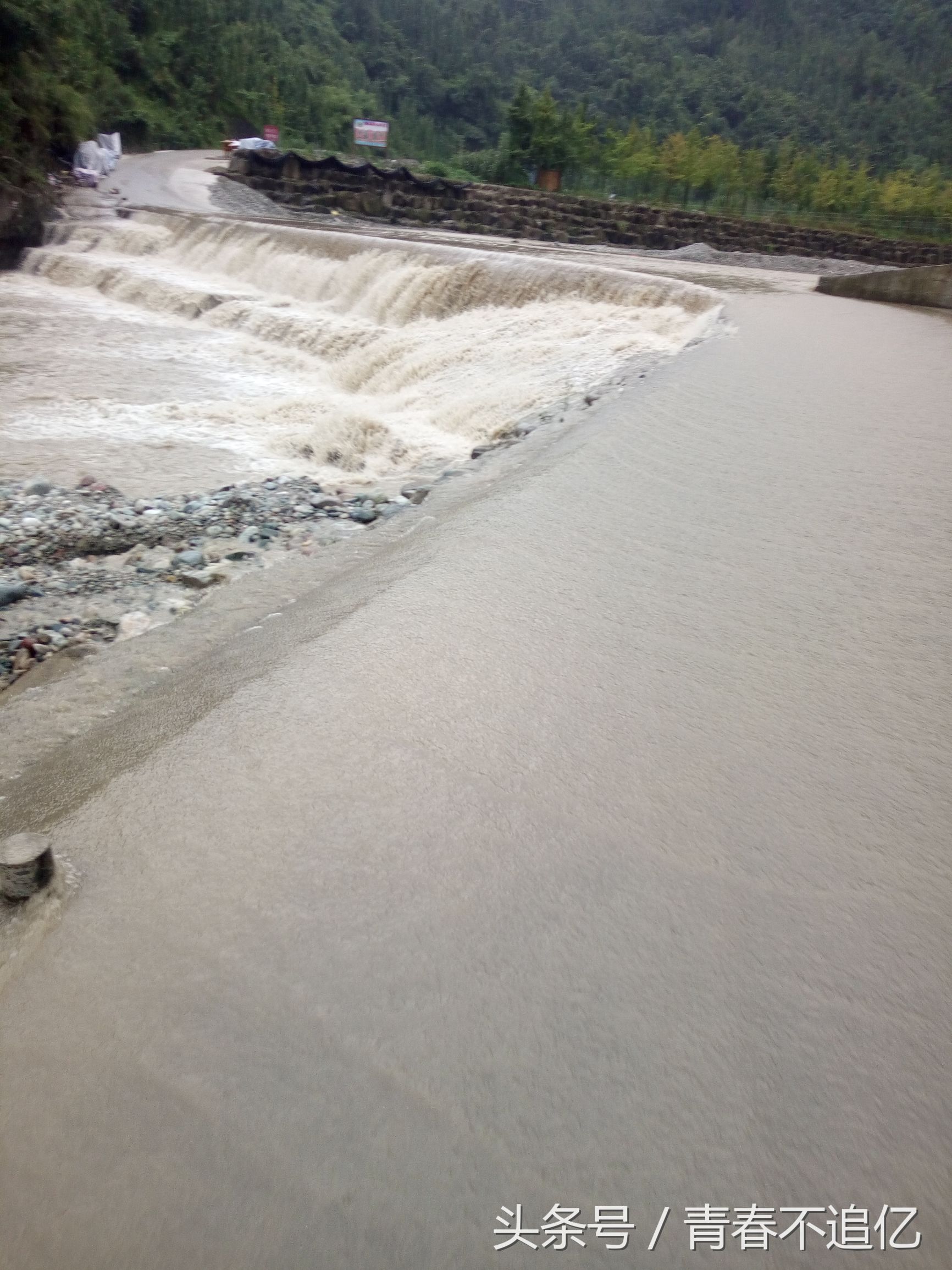 青城后山清凉避暑好去处,青城山下好乘凉风景图