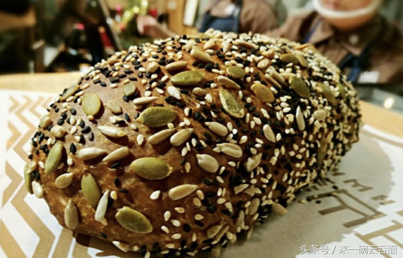 喏，这是一份你想要的20款原麦山丘面包大测评（内含6个彩蛋菜单）