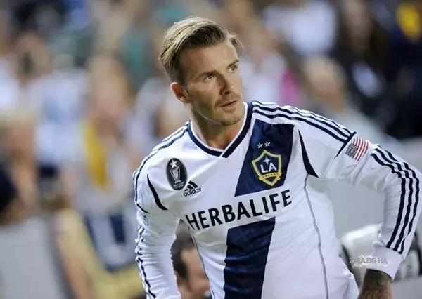 穿长袖打球的人,球场上穿什么球衣更帅