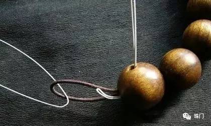 佛珠的穿法三通打结视频,佛珠108三通的穿法慢步骤